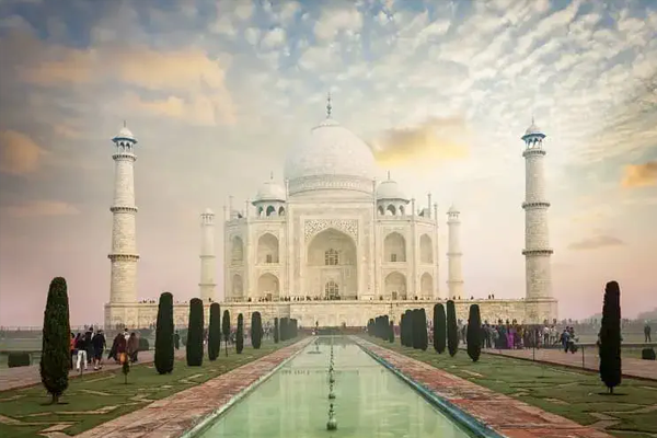 Delhi to Agra Tempo Traveller