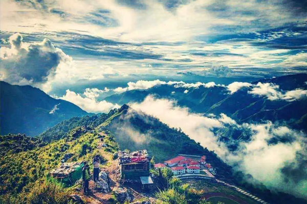 Delhi to Mussoorie Tempo Traveller