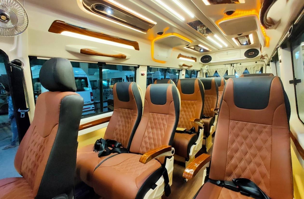 14 Seater Tempo Traveller in Delhi